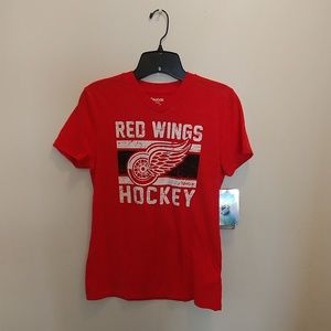 Reebok NHL Detroit Red Wings Hockey Boy's V-Neck T-Shirt (L)